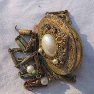 A large junk locket.
