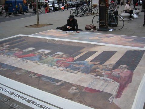 Artist in front of St. Martin-in-the-Fields