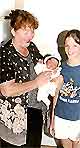 Entrega de ajuar al primer bebe de cada a&ntilde;o