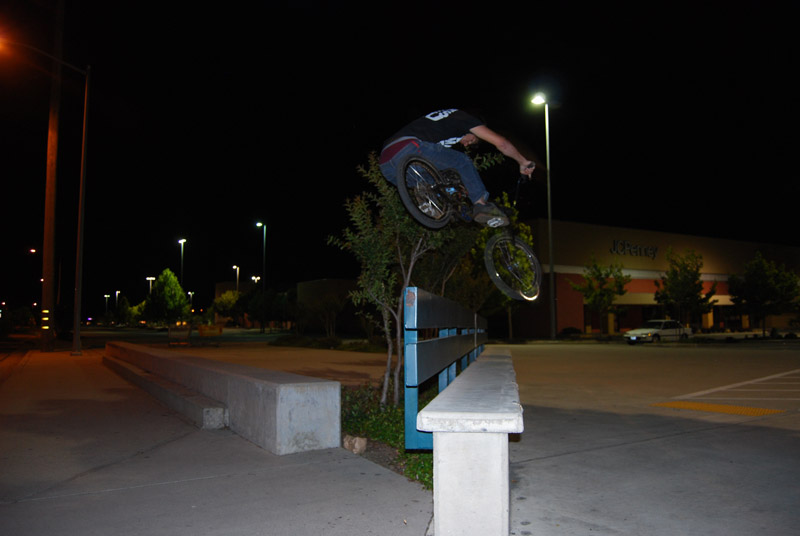 Joey_bench_180