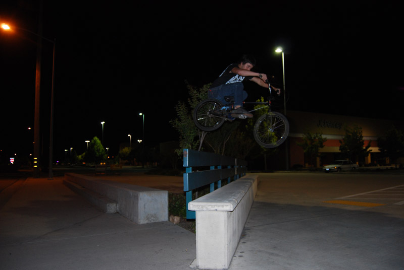 Joey_bench_hop