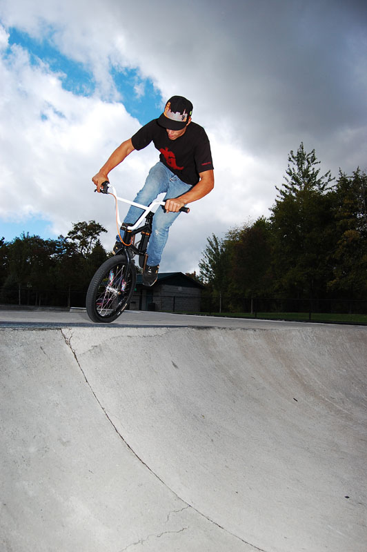 Derrick_naretta_footjam