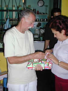 Buscando regalo Ivan Padr�n y Nancy