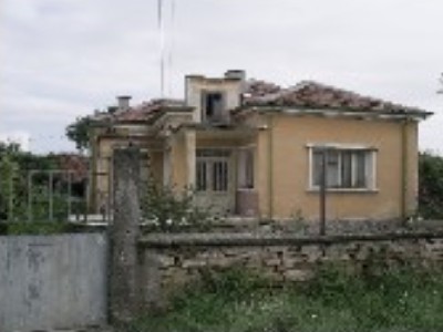 R(0006) House for sale in village of Chirpan region