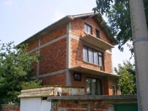 R(0038) 3 STAGE HOUSE FOR SALE