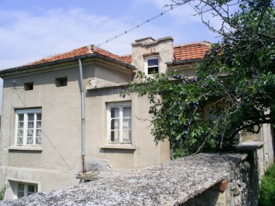 R(0012) House for sale village of Chirpan region