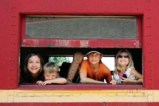 Momwow and Weewows at the Texas State Railroad