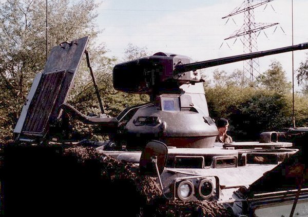 M113C&V toren en geopend motorluik