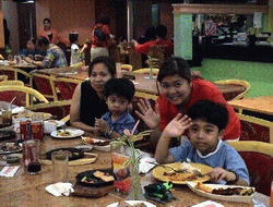 Dad's with Ninang Jac, kyle, Auntie Lilibeth and Josh