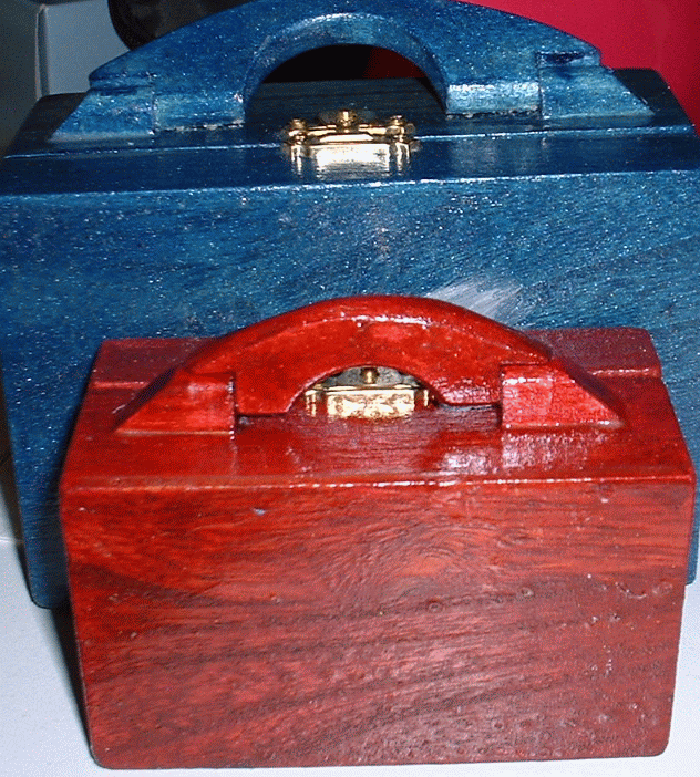 different sized travel Altars, the red one is about 2"x3" and the blue is a standard size of approximately 3"x5" 