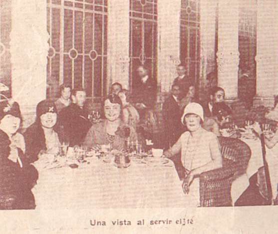 Sociedad Argentina, Galerias de personalidades relevantes de la Argentina en los ambitos culturales, artisticos, empresariales, deportivos y religiosos, Relaciones Exteriores Argentinas, embajadas y embajadores, mundo diplomatico, consulados, articulos y entrevistas, personalidades y hechos relevantes, informacion y noticias, agenda y links - Sociedad Argentina, polo, visitas ilustres, galeria, Zona Norte, empresas, negocios y empresarios, consumo, habitos y costumbres, temporada lirica y Teatro Colon, Historia Argentina: Imagenes y fotos, el Centenario, la belle epoque, los a&ntilde;os veinte y las decadas del treinta y cuarenta, el peronismo, Eva Peron y Juan Domingo Peron; arquitectura, palacios y estancias, personalidades y hechos relevantes; anecdotas, habitos y costumbres, las grandes tiendas, comercios e industrias; presidentes, politicos, funcionarios y personalidades de los ambientes cultural, artistico, economico, religioso, deportivo y cientifico; documentos y testimonios; el Jockey Club; Argentina y la politica exterior, su insercion en el mundo; Grandes familias argentinas: Los Alvear, Alzaga y Anchorena, los Pueyrredon, Ramos Mejia, Bullrich, Martinez de Hoz, Bunge, Lezica, Zapiola, etc. sus origenes, estancias, palacios y fortunas, sus miembros mas destacados en la historia del pais.