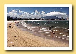 Praia de Camburi.