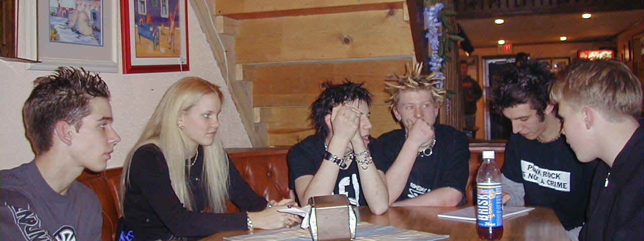 wpe7.jpg (57664 bytes)