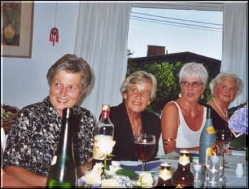 Bjørg o., - Tove E, - Kari Mette og Tove P.