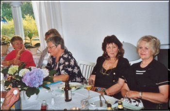 Gro (Lillemor), - Inger Aud skjult bak Anne Lise, - Reidun og Laila F.