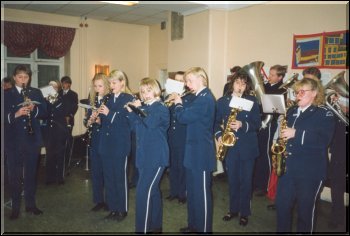Etterp� kom Ila skoles musikk-korps og underholdt oss