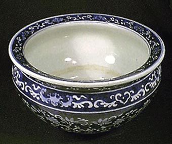 REVERSE PAINTED BLUE & WHITE BOWL