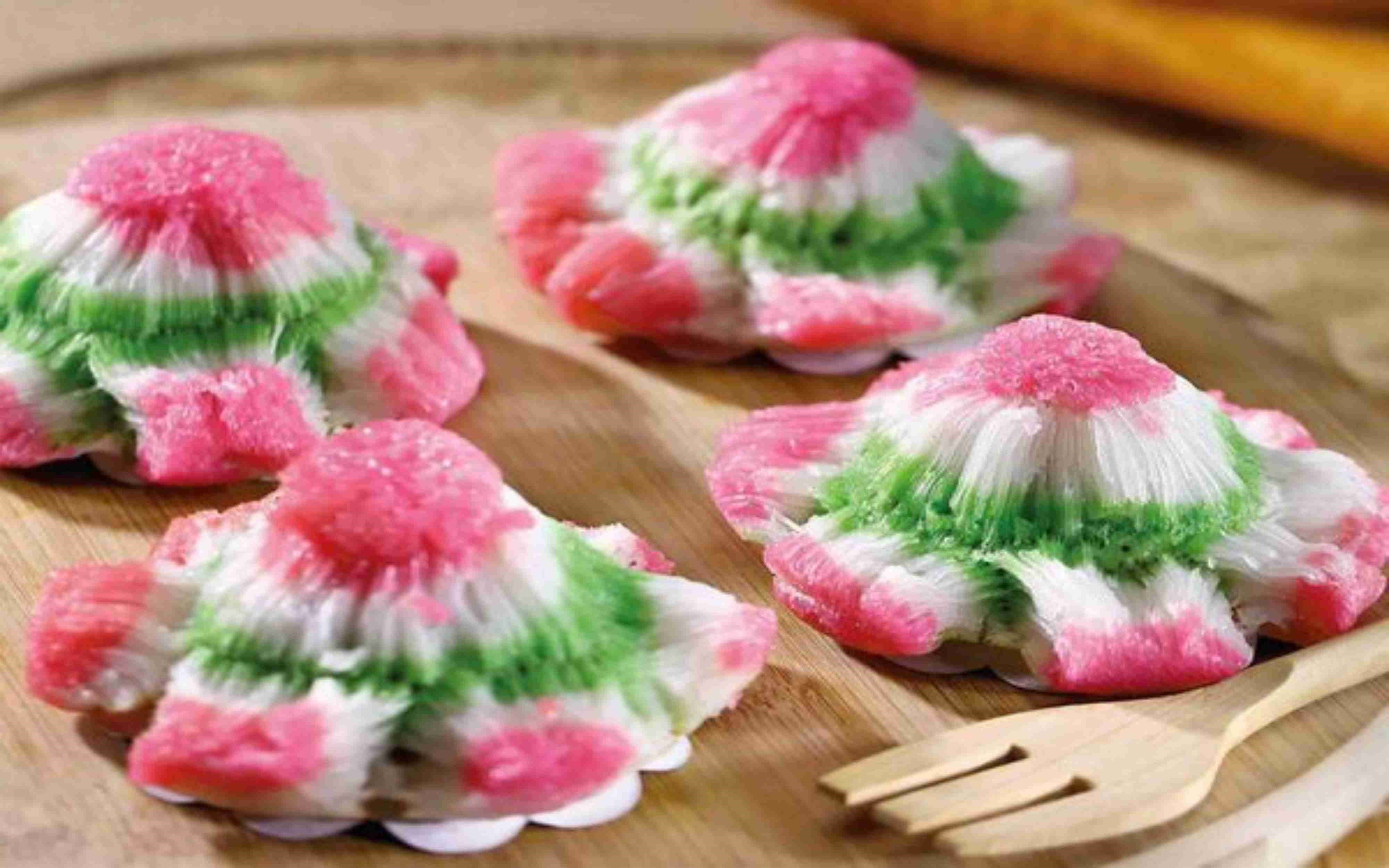 Kue Bikang Mawar