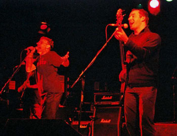 Denzil and Simon giving it some mid-song.