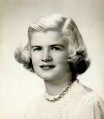 Dee as a young teen