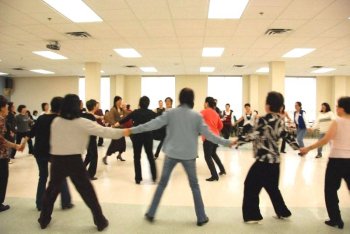 International Folk Dancing, Yee Hong Centre, 2008, photos by Kathy Lin