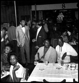 El Bocazas persiguiendo a Sonny Liston con un tarro de miel.