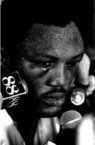 �As� qued� Joe Frazier tras la thrilla en Manila!