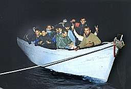 Patera de inmigrantes
