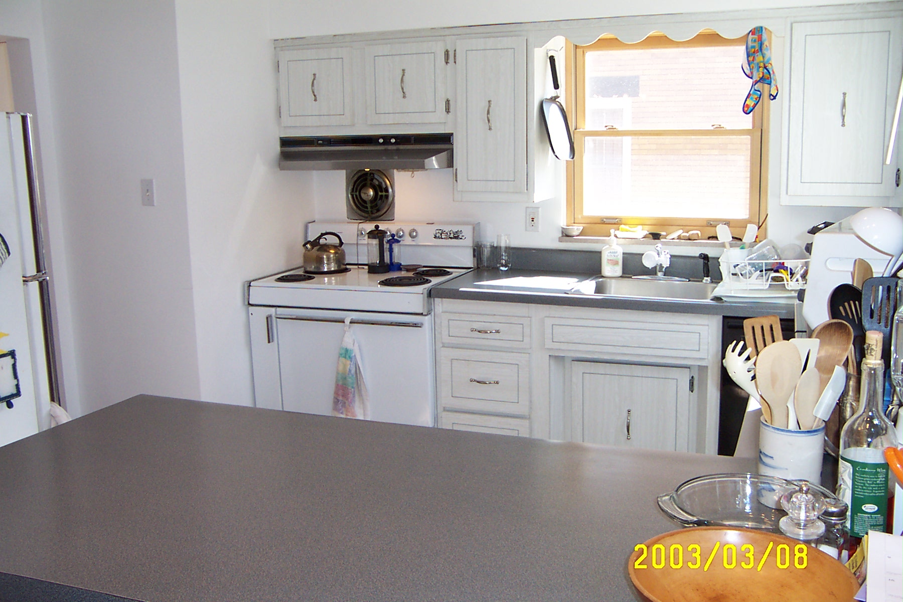 Kitchen: 7140 Reynolds