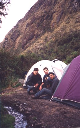 acampamento2.jpg (34959 bytes)
