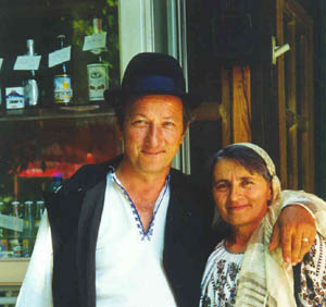 couplebuc copy.jpg (23980 bytes)