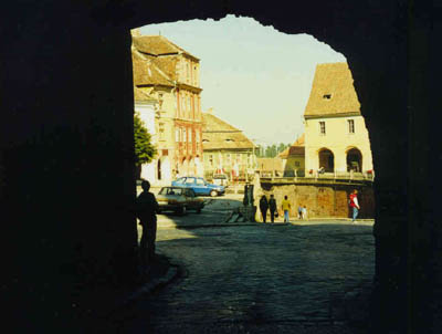 sibiu2a copy.jpg (21646 bytes)