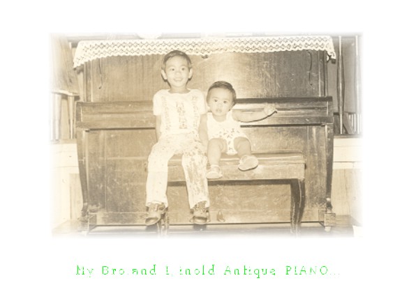 bro n me...sa antik kong PIANO...