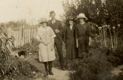 Charlotte, Arthur, Jessie & Elsie Hanning