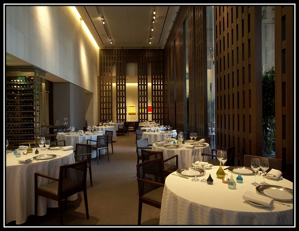 Descripci�n: http://www.johnmariani.com/archive/2006/060903/Guy%20savoy1.jpg