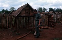 PleikuMontagnardVillage.jpg
246.20 KB 