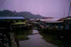 brunei_water_village1.jpg (53941 bytes)