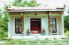 150_chinesetemple.JPG (63375 bytes)