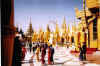 myanmar_yangon_shwedagon_paya2.jpg (94727 bytes)