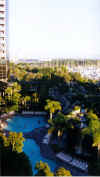 usa_view_from_marriot2.jpg (75984 bytes)