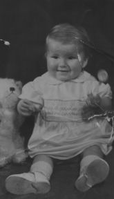 Sheila Muriel YATES