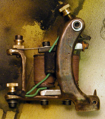 Cast Bulldog Tattoo Machine by Buzz