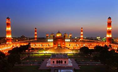 badshahi-mosque