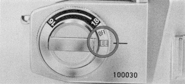 Bell and Howell Auto 35, lens opening control ring