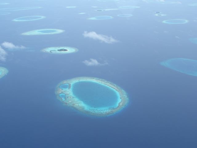the maldives in the indian ocean