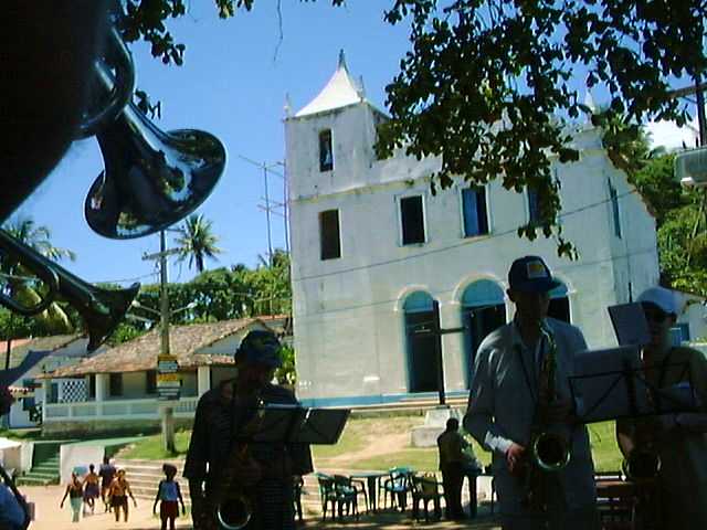 A Banda practising in front of the church, Morro