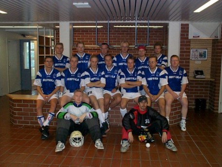 joukkue.jpg (49689 bytes)