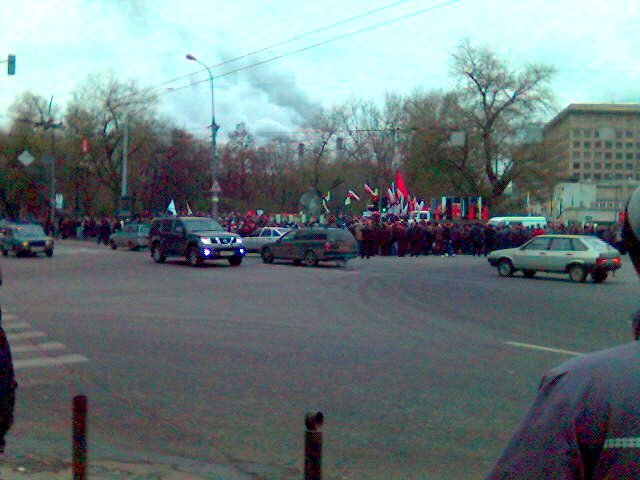 с противоположного угла перекрестка Зубовской ул. и ул.Л.Толстого