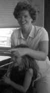 Michelle&Sarah.jpg (8106 bytes)