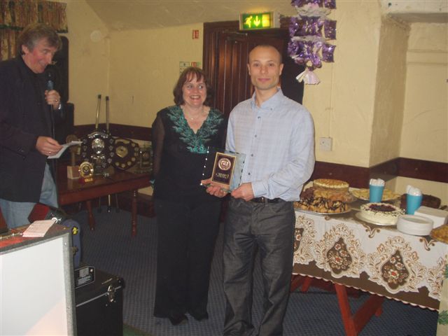 2004seniorthird.jpg (49104 bytes)